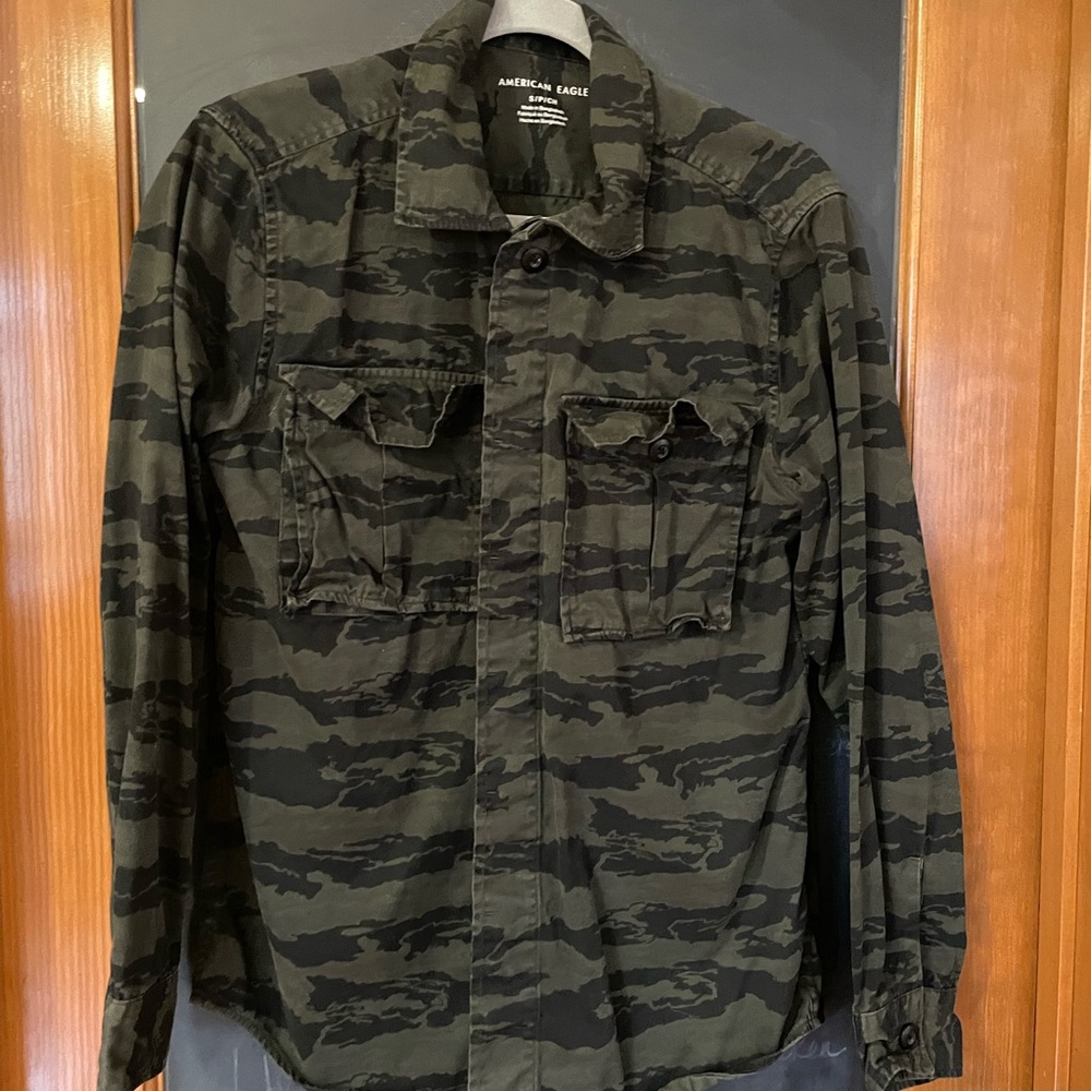 American Eagle Outfitters Men's Green and Black Field Jacket